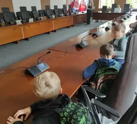 Zerówka 0″a” z wizytą w legionowskim Ratuszu